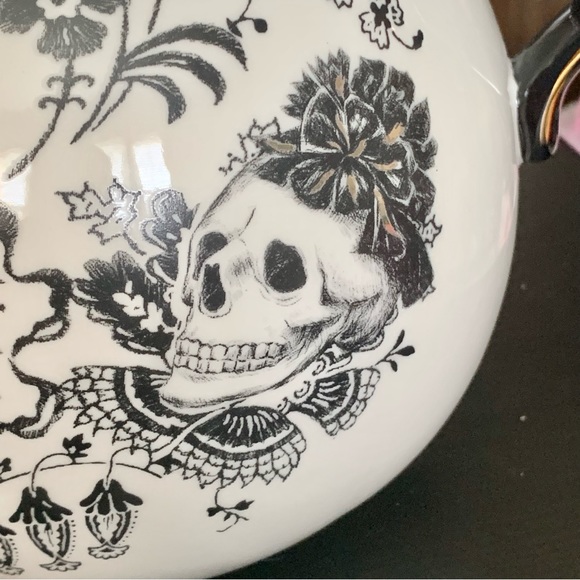 Spooky Night Dapper Skeletons 88oz Halloween Pitcher Skulls Flowers Crow - Picture 6 of 16